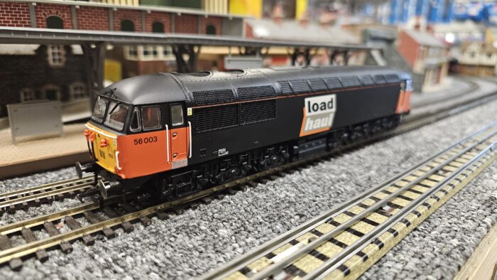 Hornby R2751 Class 56 56003 in Loadhaul Livery (DCC Fitted)