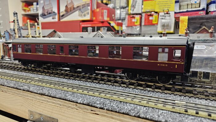 Dapol/Lionheart 7P-001-104 Mk1 SO second open M3947 in BR maroon