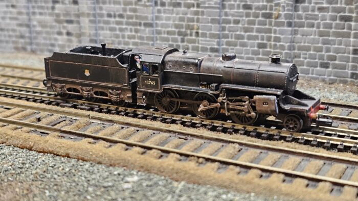 Farish 372-227 Midland Crab 2-6-0 42765 & tender in BR lined black with early emblem (Weathered)