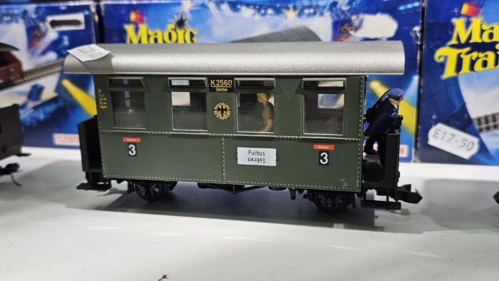 Fleischmann 0-16.5 magic train coach (Pre-owned)