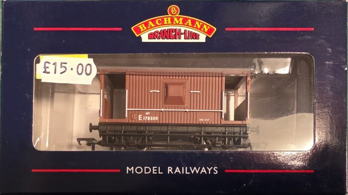 Bachmann 33-804 20 ton brake van in BR brown livery E178500