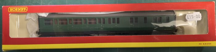 Hornby R4124D Maunsell BE Brake End in BR (SR) Green - S3577S