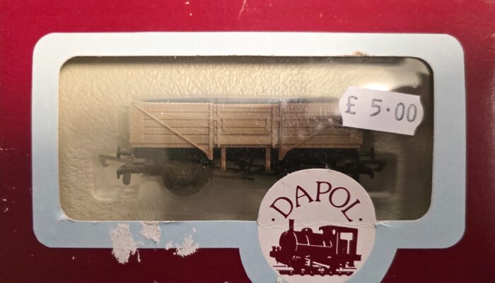 Dapol 5 plank wagon Brown