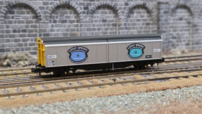 Farish 373-604 BR VGA Van 'Lovat Spring' Grey & Yellow