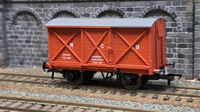 Rapido 976017 CR Dia.67 10t Van – NCB Backworth Tool Van