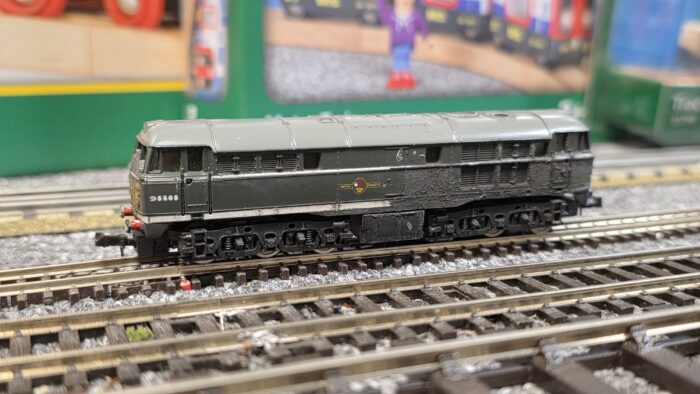 Lima 214 Class 31 D5509 in BR Green (Weathered)
