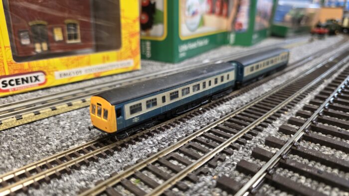 Farish 8145 Class 101 DMU in BR Blue/Grey 2 car