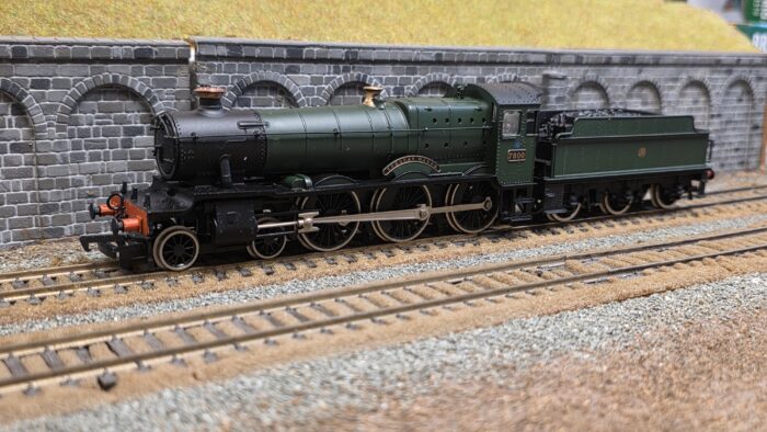 Bachmann 31-304 Manor Class 4-6-0 7800 'Torquay Manor' in GWR Green Livery