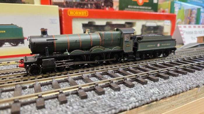 Hornby R3170 Class 49xx 4-6-0 4901 'Adderley Hall' in GWR Green - Railroad range
