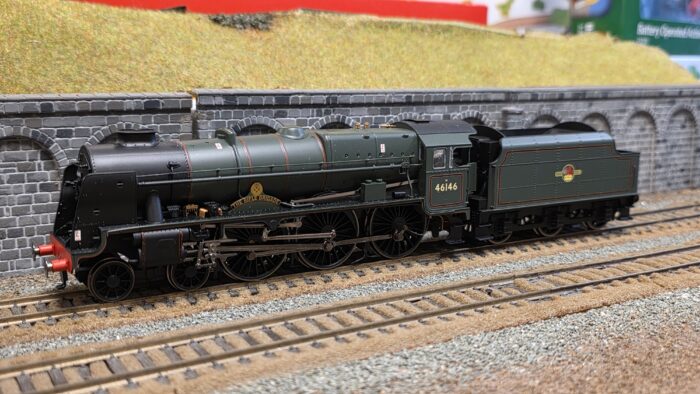 Hornby R2630 Royal Scot Class 4-6-0 46146 "The Rifle Brigade" in BR Green with late crest