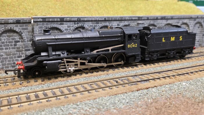 Wrenn W2225 Class 8F 2-8-0 8042 in LMS Black