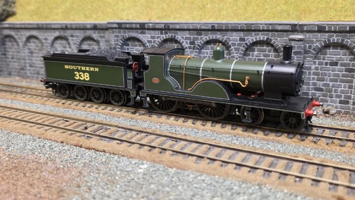 Hornby R2952 Class T9 4-4-0 338 in Southern Green - split from "Imperial Airways" train pack