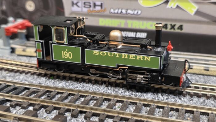 Heljan 9963 Lynton & Barnstaple 2-6-2T 190 "Lyd" in Southern Railway green - as preserved (Pre-owned)