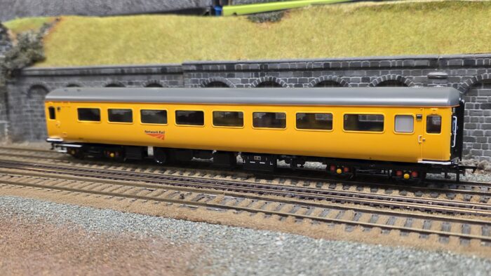 39-682A BR Mk2F ex-TSO Staff Coach Network Rail Yellow