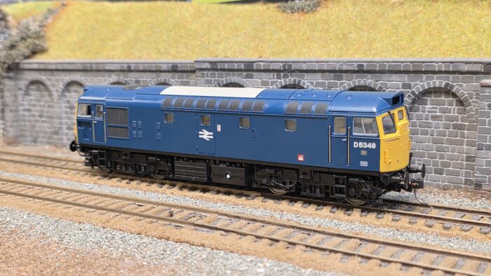 Heljan 2722 Class 27 D5348 in BR blue with full yellow ends - DCC Fitted