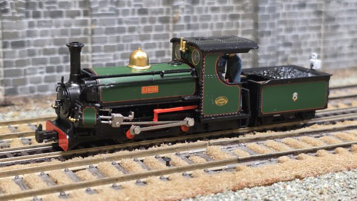 Bachmann 391-130 Mainline Hunslet 0-4-0STT 'Linda' in Ffestiniog Railway green - DCC Sound (Pre-owned)