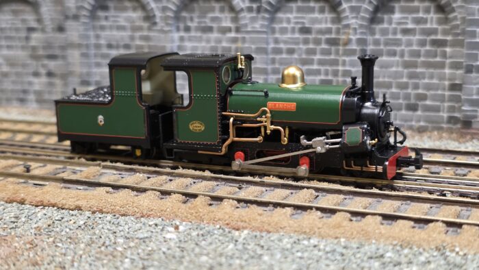 Bachmann 391-136SF Mainline Hunslet 2-4-0STT 'Blanche' in Ffestiniog Railway green - DCC Sound (Pre-owned)