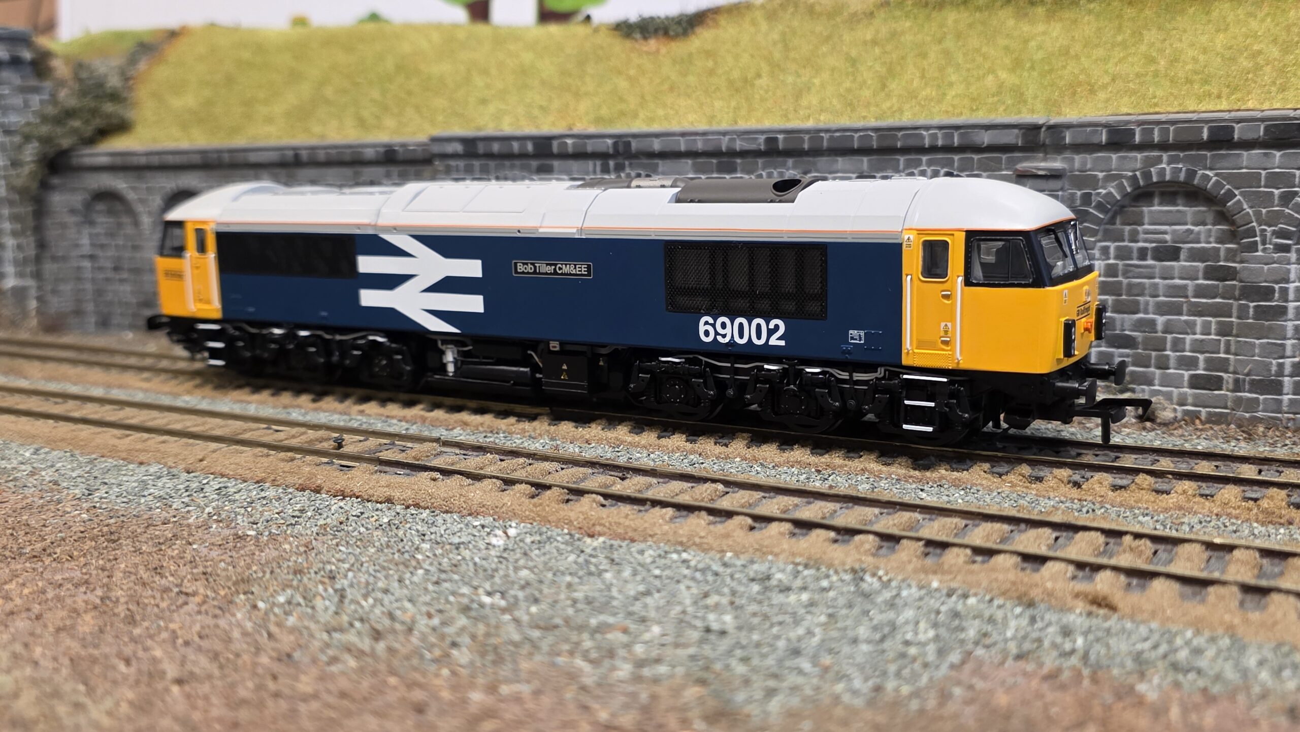 35-777 Class 69 69002 'Bob Tiller CM&EE' BR Blue (Large Logo) (GBRf)