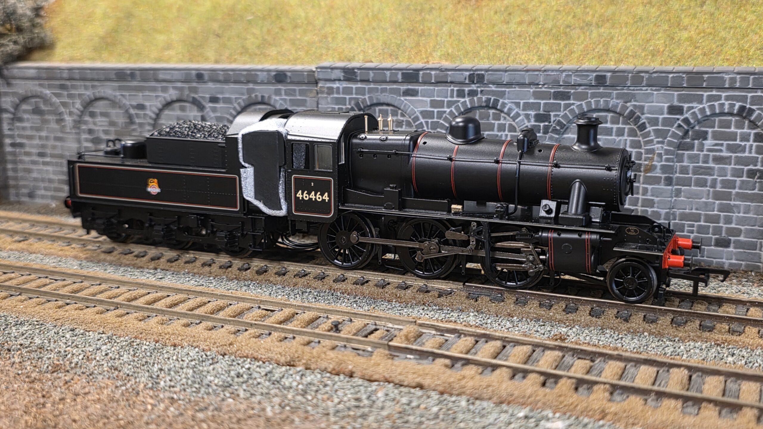 32-832 LMS Ivatt 2MT 46464 'The Carmyllie Pilot' BR Lined Black (Early Emblem)